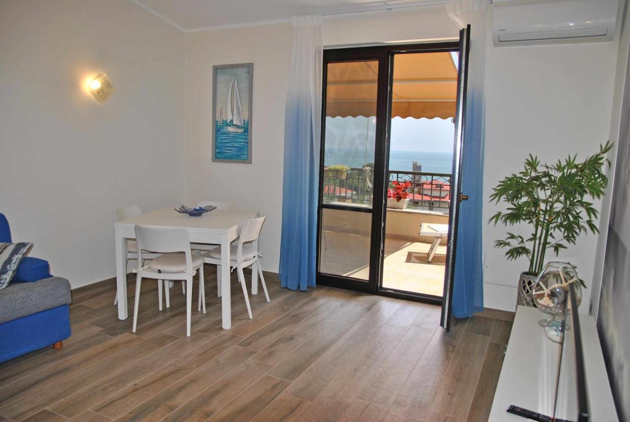 포르미아 Casa Dinky Attico Con Terrazza Vista Mare 아파트 외부 사진